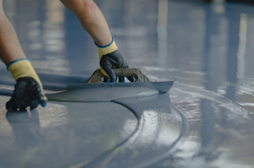 Transform Your Garage with Stunning Epoxy Resin Floors: A Guide to the UltimateMakeover!